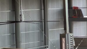 Galpão industrial com ventiladores HVLS Megavent